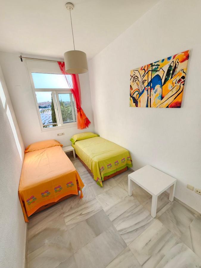 Summer House Duplex En La Playa Con Piscina Dom wakacyjny Benalmádena